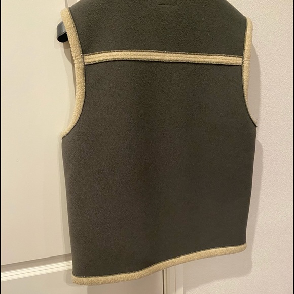 GAP Winter Vest - Picture 3 of 4